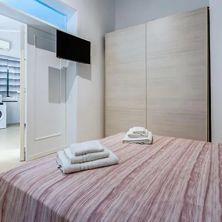 Splendida Casa Fronte Mare Con Clima E Parcheggio Apartment